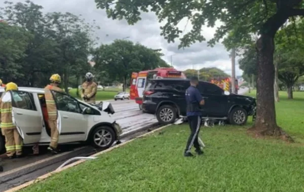 Delegado da PF que fugiu após causar grave acidente no DF é demitido