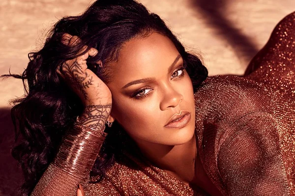 Fenty, marca de luxo de Rihanna, ganha data de lançamento