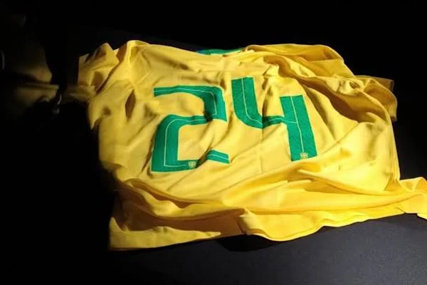 CBF quebra o preconceito e, pela primeira vez, usará o camisa 24