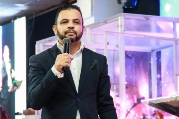 Pastor é preso em operação contra filho influencer suspeito de golpes