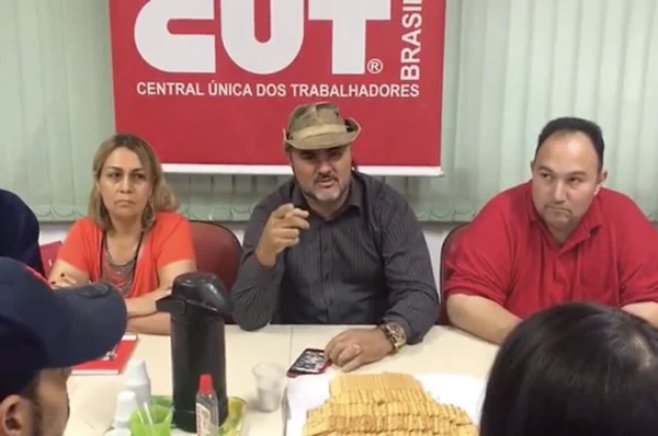 Caminhoneiros prometem greve no dia 16/12: “O Brasil vai parar”