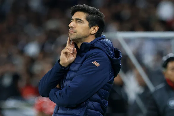 Foto colorida de Abel Ferreira, do Palmeiras - Metrópoles