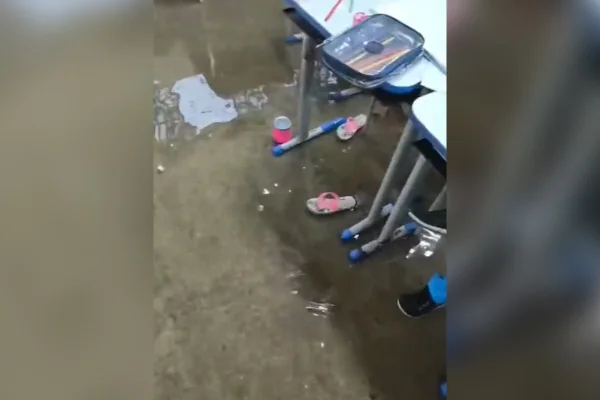Escola Classe 15 de Planaltina inundada