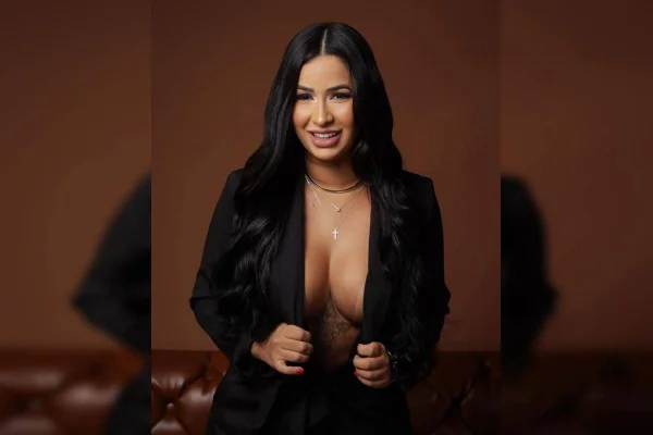 mulher de decote