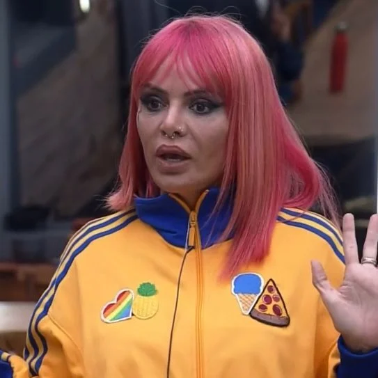 Valentina detona Rico: “Já falou horrores de Marina, Mileide e Sthe” - destaque galeria Valentina detona Rico: “Já falou horrores de Marina, Mileide e Sthe” - destaque galeria