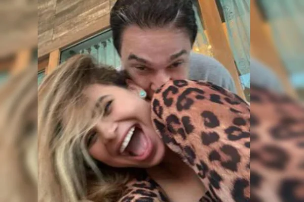 Imagem colorida de Durval Barbosa e sua esposa