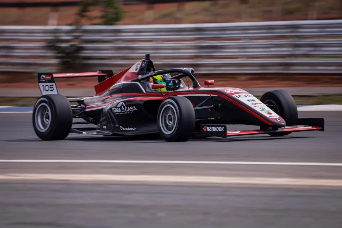 Bernardo Gentil domina e vence segunda corrida da Fórmula 4 Brasil - imagem 4 Bernardo Gentil domina e vence segunda corrida da Fórmula 4 Brasil - imagem 4