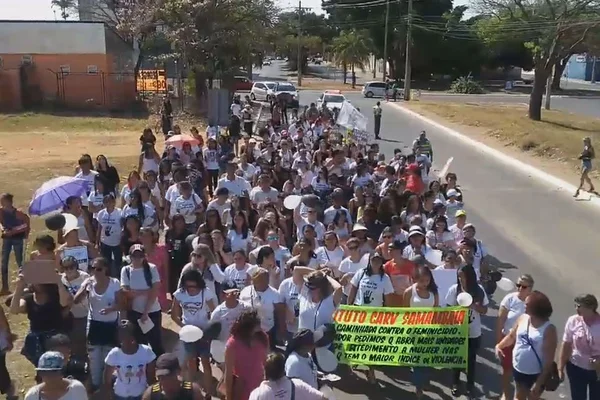 Brasilienses pedem um basta à violência contra a mulher