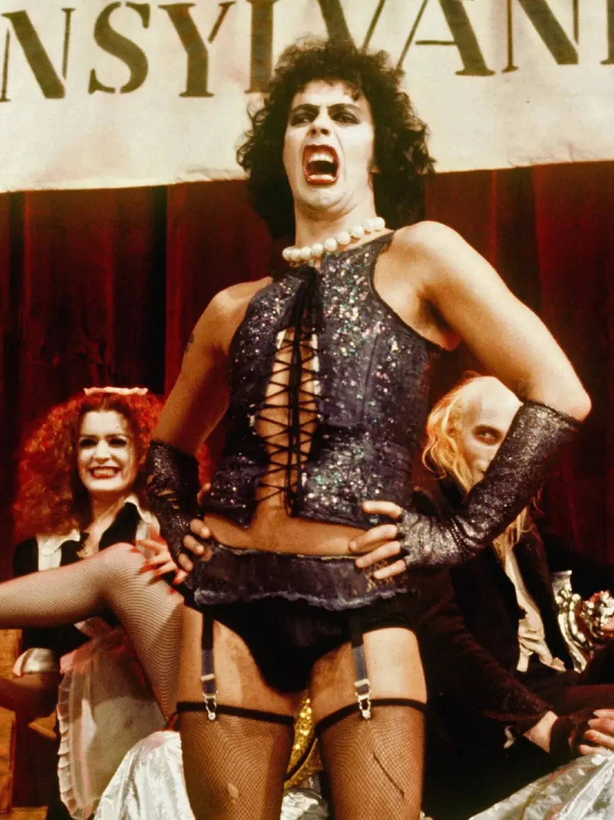 Tim Curry em The Rocky Horror Picture Show (1975) Tim Curry em The Rocky Horror Picture Show (1975)