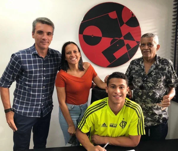João Gomes, cria do Flamengo, realiza sonho em final da Libertadores