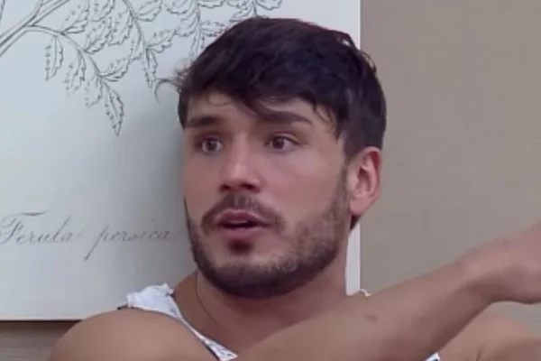 Lucas toca sino para sair de A Fazenda 11 e produção toma atitude