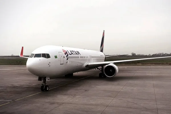 Latam aumenta de novo taxa para bagagem e chega a custar R$ 120