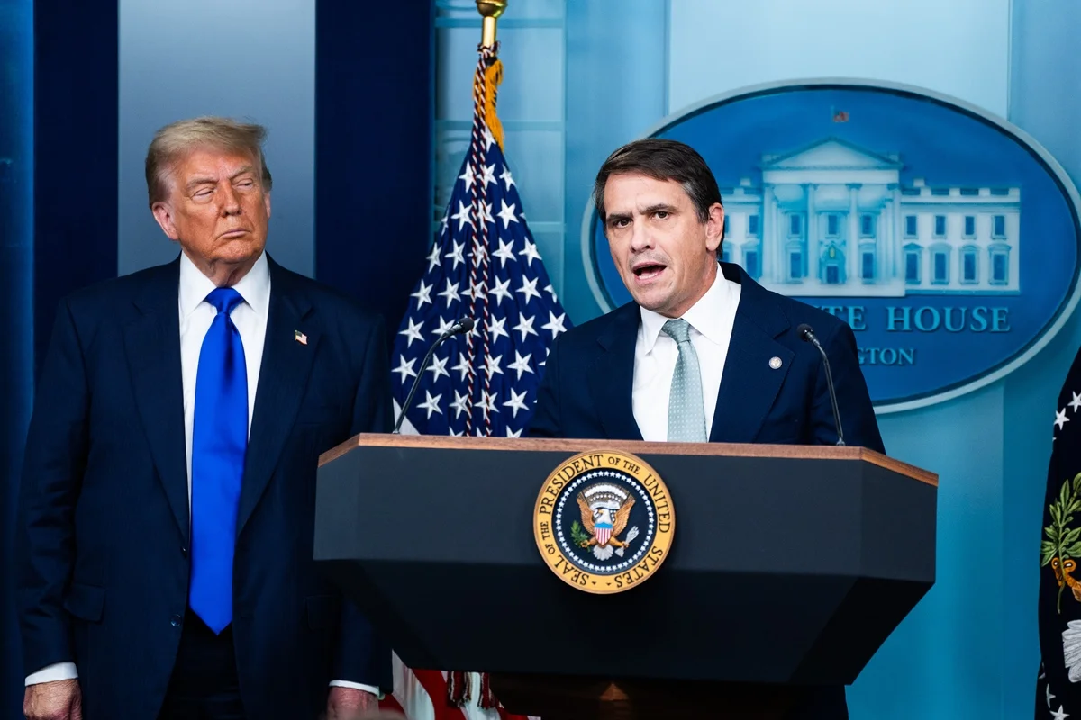Senado dos EUA elege ex-advogado de Trump como secretário de Justiça