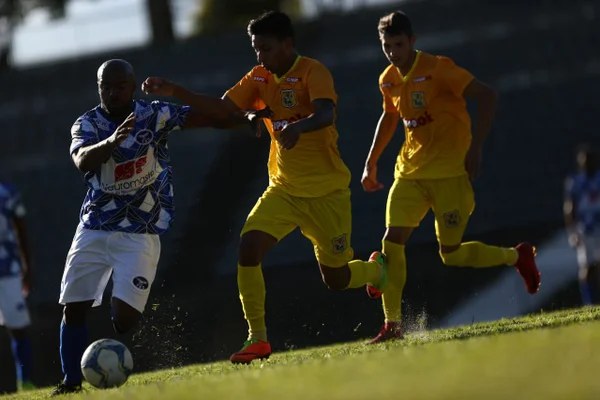 Candangão: Jacaré goleia Taguatinga e chega à segunda vitória seguida