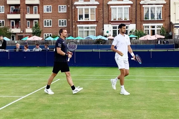 Soares, com novo parceiro, e Melo vencem em preparação para Wimbledon