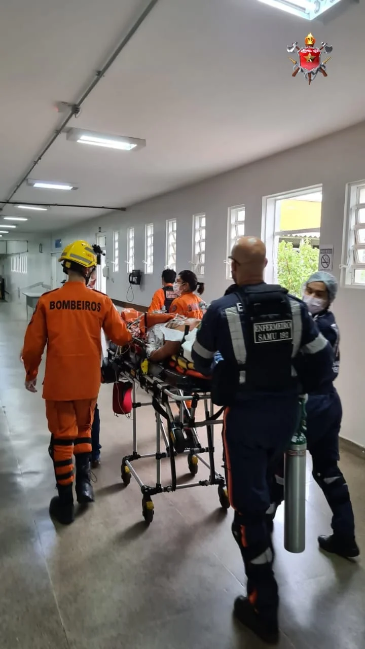 Um homem foi resgatado por um helicóptero após ser alvo de disparos por arma de fogo na tarde desta terça-feira (4/1) Um homem foi resgatado por um helicóptero após ser alvo de disparos por arma de fogo na tarde desta terça-feira (4/1)