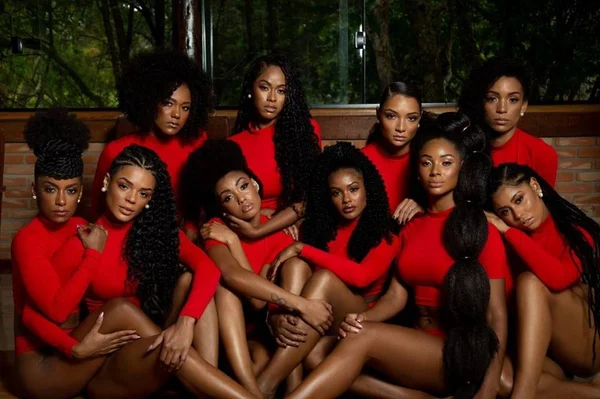 Consciência Negra: bailarinas do Faustão fazem ensaio fotográfico