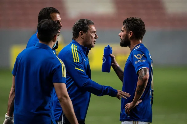 Com aposta no currículo, Luxemburgo tem no Cruzeiro o maior desafio da carreira