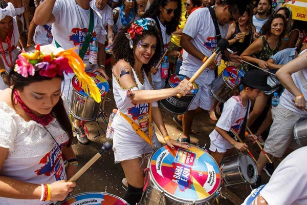 Blocos de rua: segunda tem Charanga do França e Me Lembra que Eu Vou