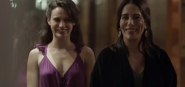 “O Outro Lado”: Elizabeth é mãe de Clara e foi forçada a abandoná-la