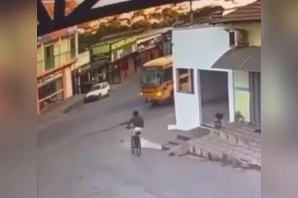 acidente bicicleta ônibus campos belos goias (3)