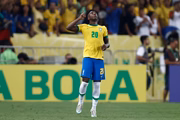 Vini Junior comemorando o segundo gol do Brasil na partida