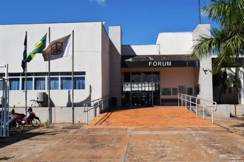 Adolescente foge de fórum após cortar língua de menina em Mato Grosso
