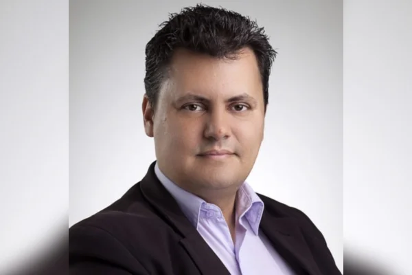 Delegado da PF é alvo de operação por vazamento de informações