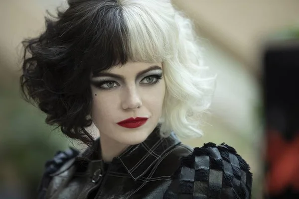 Cruella chega ao Disney+ por R$ 69,90 e fãs se revoltam: “Maluquice”