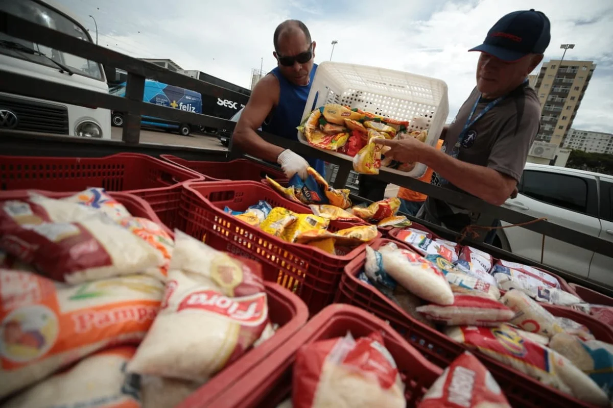 Cada uma das entidades recebeu, aproximadamente, 480 quilos de mantimentos Cada uma das entidades recebeu, aproximadamente, 480 quilos de mantimentos