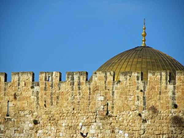 Palestinos atacam novamente com faca e matam mais três pessoas em Israel