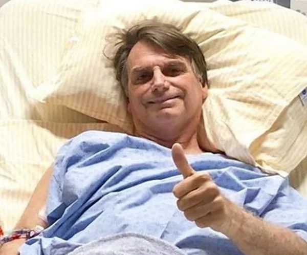 Bolsonaro recebe alta da UTI e vai para unidade semi-intensiva