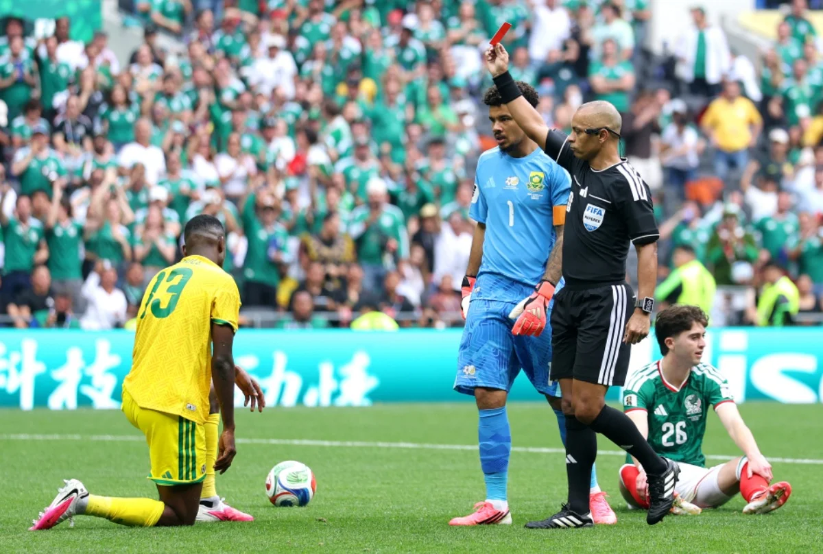 México abre a Copa do Mundo com vitória sobre a África do Sul - imagem 14 México abre a Copa do Mundo com vitória sobre a África do Sul - imagem 14