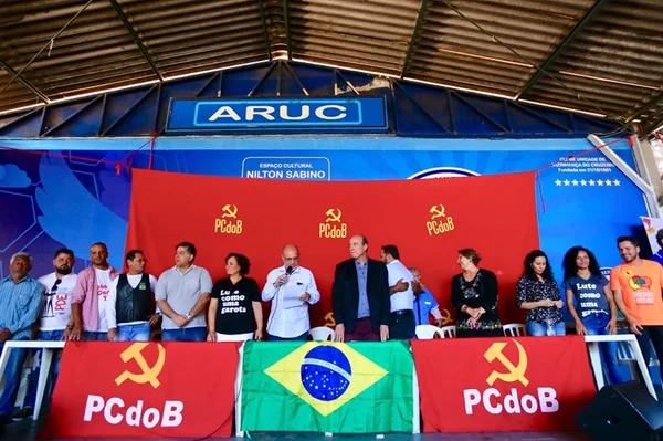Cortejado por PSB, PDT e PT, PCdoB não define quem apoiará ao Buriti