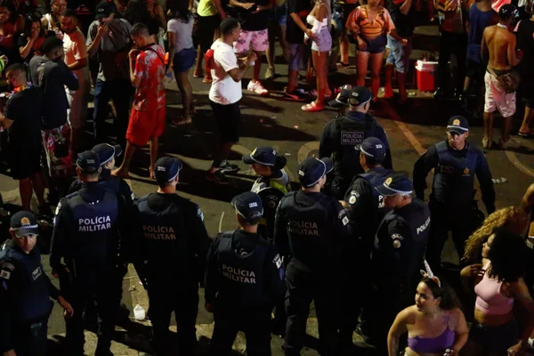 Bloco Raparigueiros registra ao menos 2 jovens esfaqueados