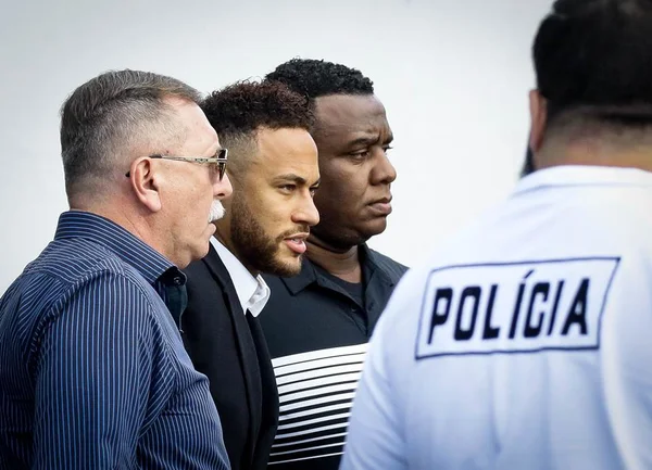 Novo advogado de Najila afirma que Neymar se complicou em depoimento