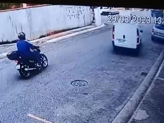 Menino de 8 anos é baleado na cabeça durante tentativa de assalto