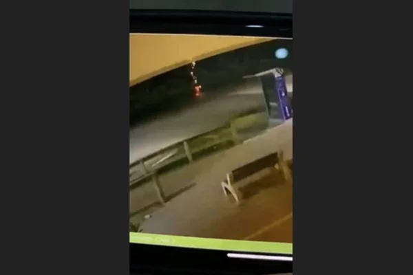 Gravação mostra momento em que homem é atingido por um raio e morre em SC
