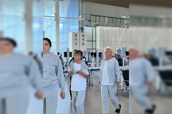 Imagem colorida de Greta Thunberg