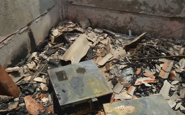 imagem colorida criança salva familia ao perceber incendio em casa