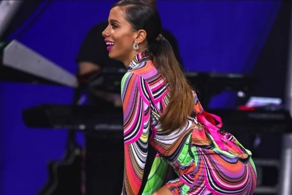 Anitta fala sobre sexo com Pedro Scooby: “Às vezes tem mais gente”