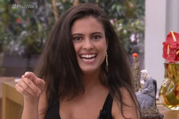 Eliminada do BBB19, Hana zoa Gustavo no Mais Você e solta palavrão