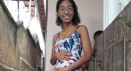 Mulher grávida é morta a facadas por ex-namorado em Belo Horizonte