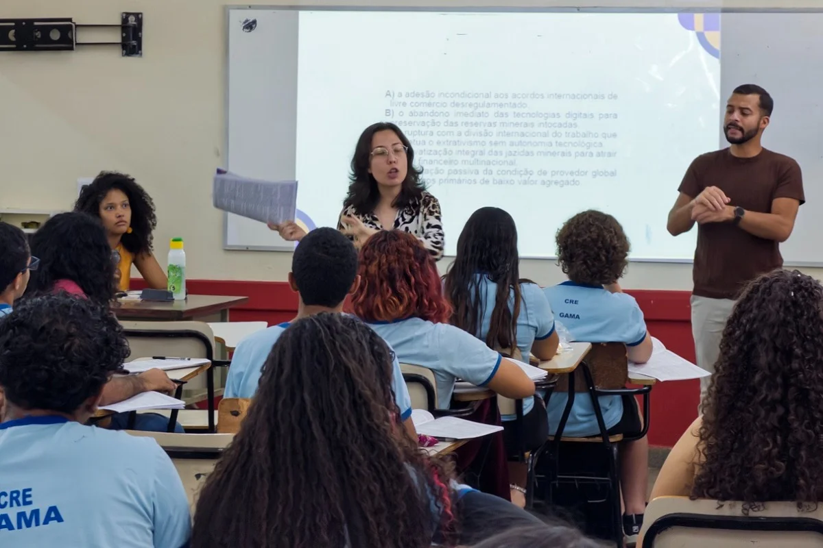 Escola pública do DF promove último aulão de preparação para o Enem - imagem 3 Escola pública do DF promove último aulão de preparação para o Enem - imagem 3