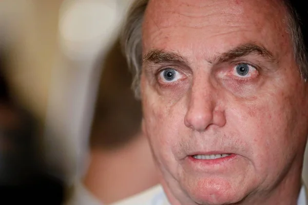 Bolsonaro quer garantia a quem se defender de invasor em casa