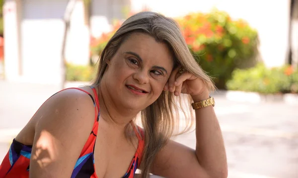 Sonho da 1ª repórter com Down do país é entrevistar Roberto Carlos