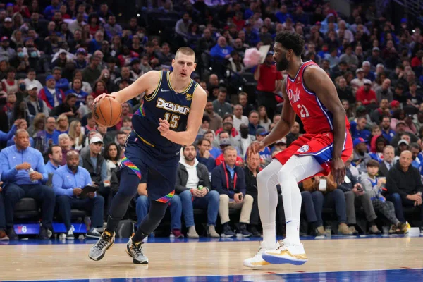 Jokic foi fundamental na vitória do Nuggets diante do 76ers