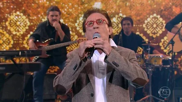 Moacyr Franco é recontratado pelo SBT para participar de reality show