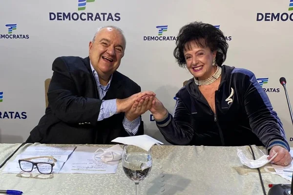 Prefeito e primeira-dama de Curitiba estão internados com Covid-19