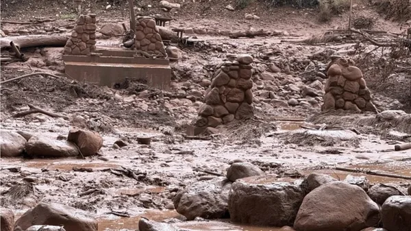 imagem colorida enchente grand canyon eua